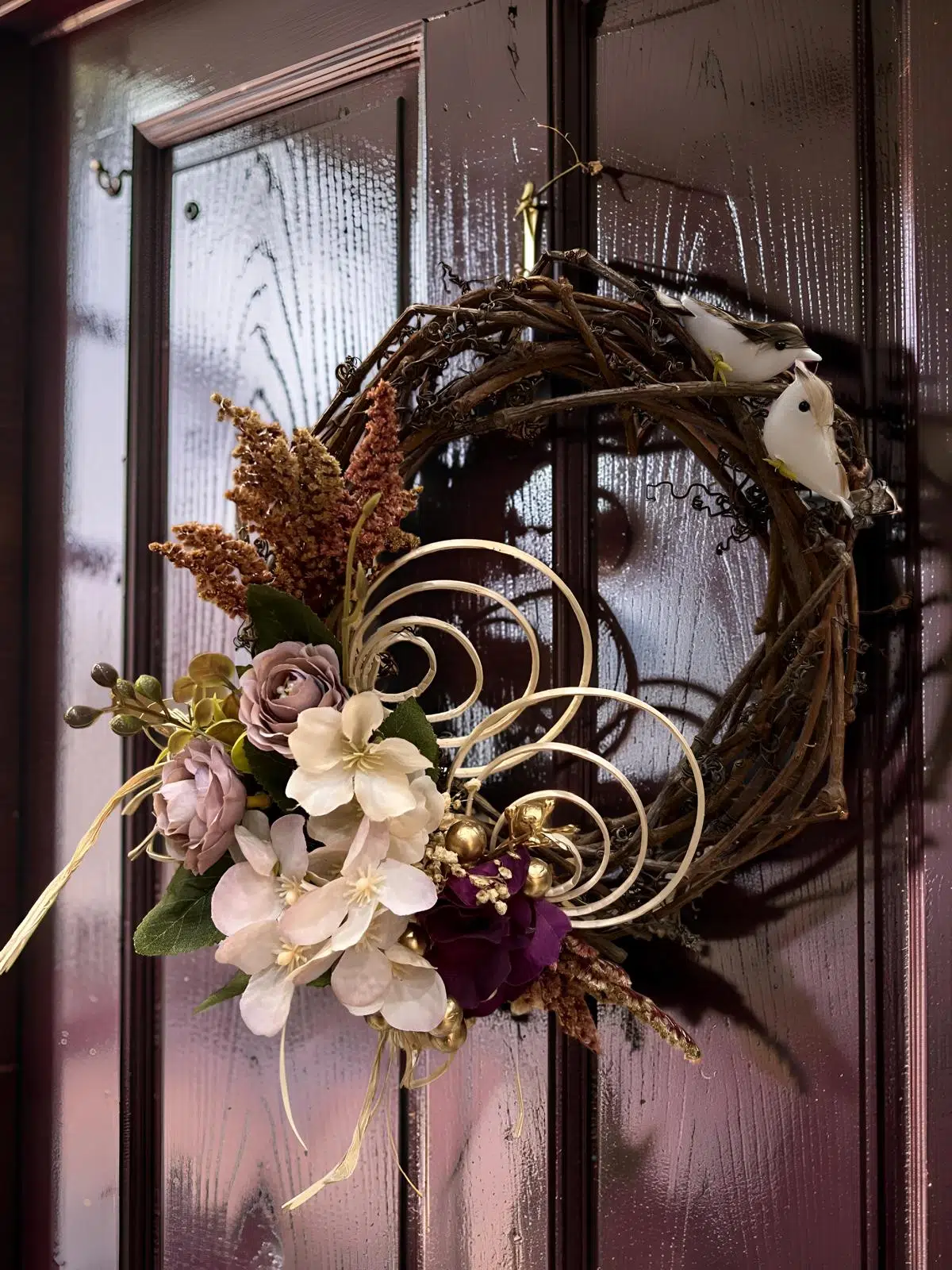 Doğal Dal Çerçeveli Çiçekli Dekoratif Kapı Süsü