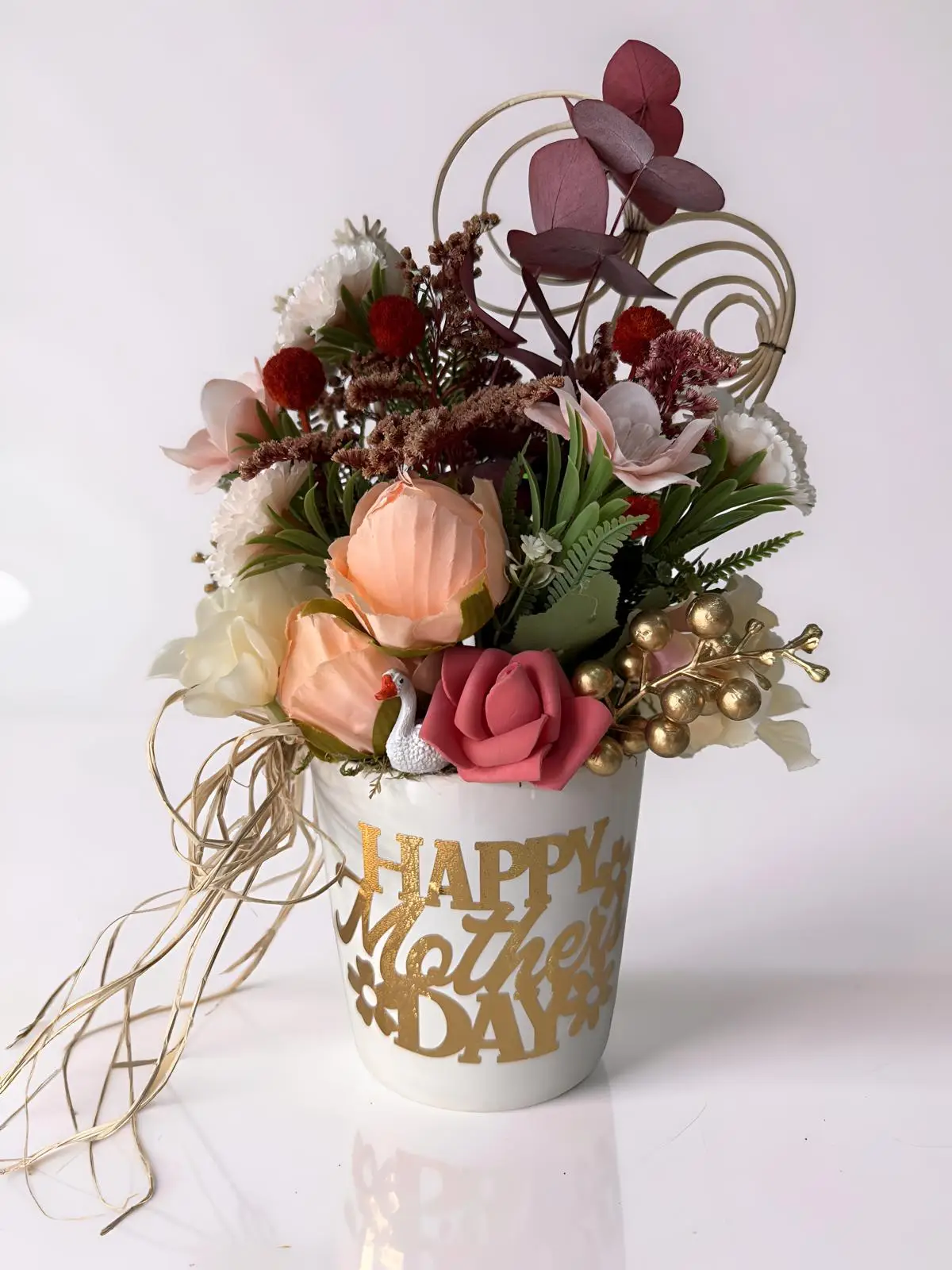 Florivya Anneler Gününe Özel Çiçek Aranjmanı – Happy Mother’s Day