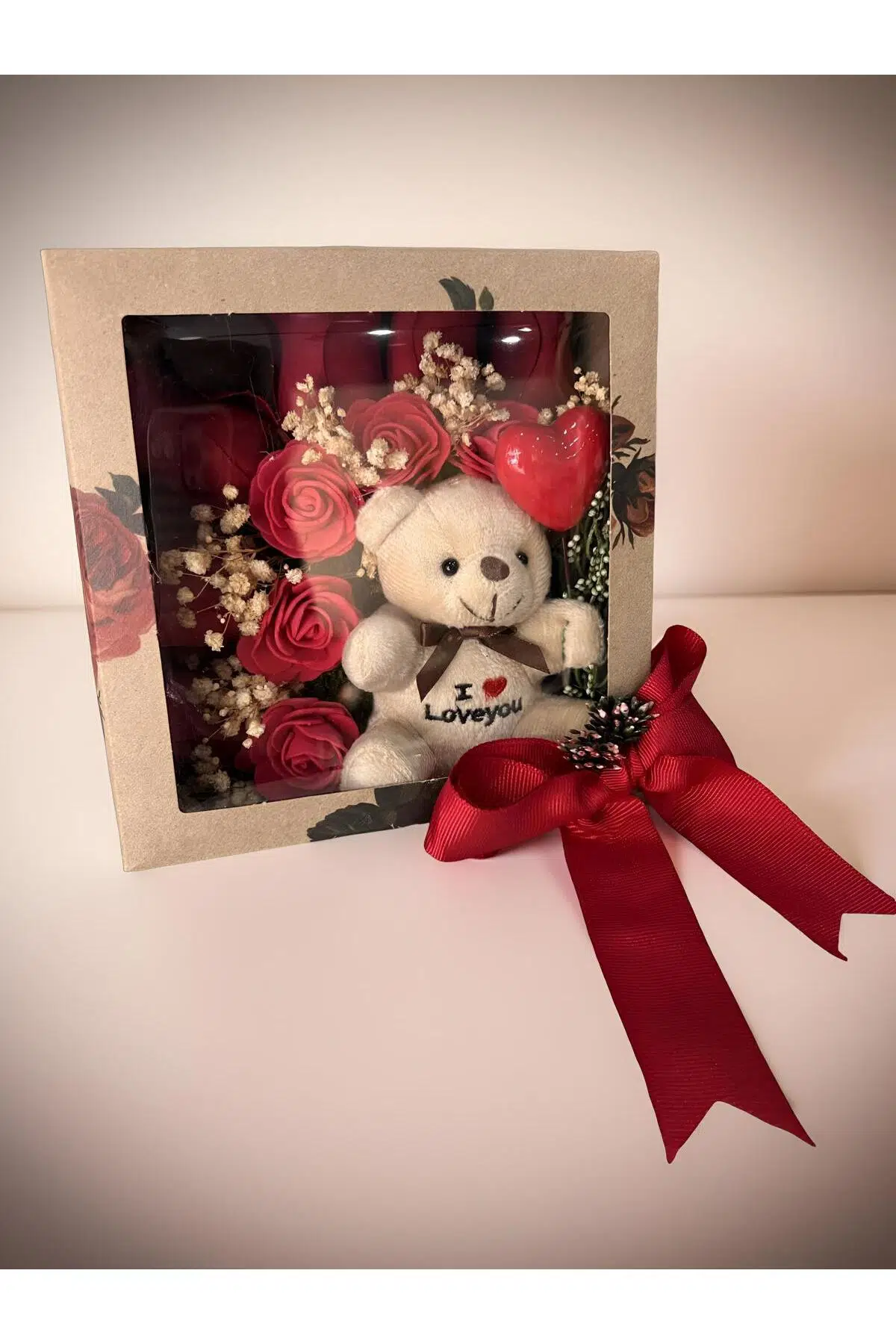 Sevgililer Günü Özel Tasarım Ayıcık ve Gül Detaylı Hediye Kutusu